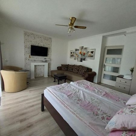 Kardos Apartman Дебрецен Екстер'єр фото